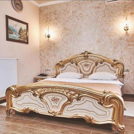 Готель Ангел На Великій Кільцевій Sofiivska Borshchahivka المظهر الخارجي الصورة