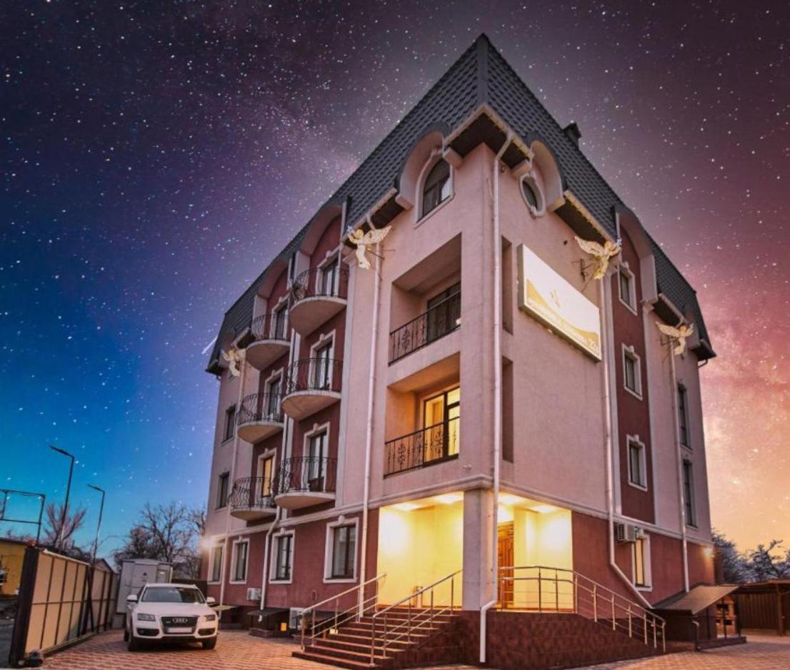Готель Ангел На Великій Кільцевій Sofiivska Borshchahivka المظهر الخارجي الصورة